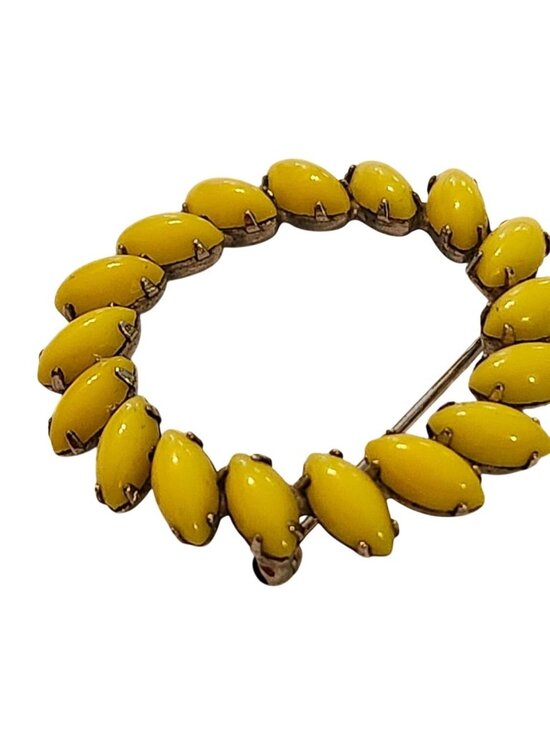 Jewelry - Vintage Sunny Yellow Navette Acrylic Brooch  Prong-Set Stones Silver Tone Metal